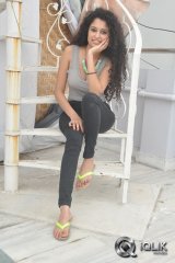 Soumya Sukumar at Pora Pove Movie Success Meet